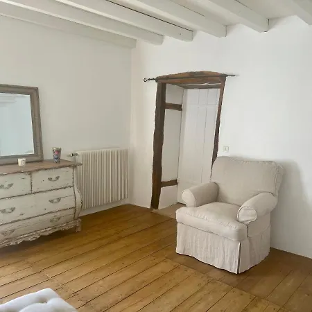 Domaine De Roujol 4*